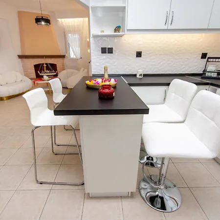 Holiday home Maria Luxury Olympiada
