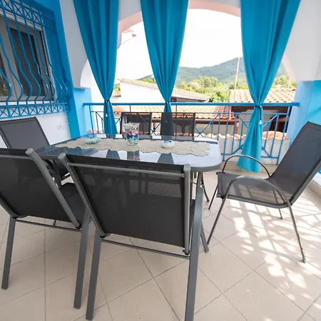 Maria Luxury *